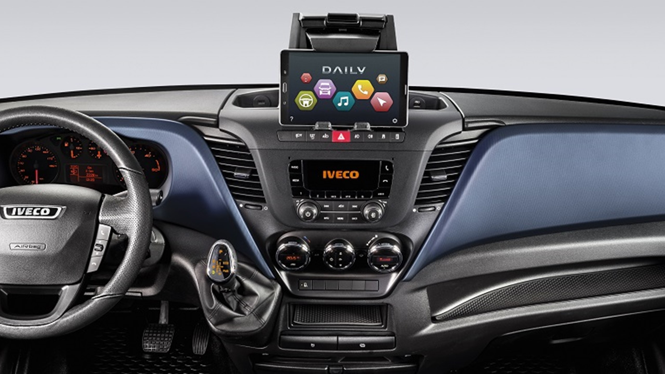 Iveco New Daily Tablet 1140X430