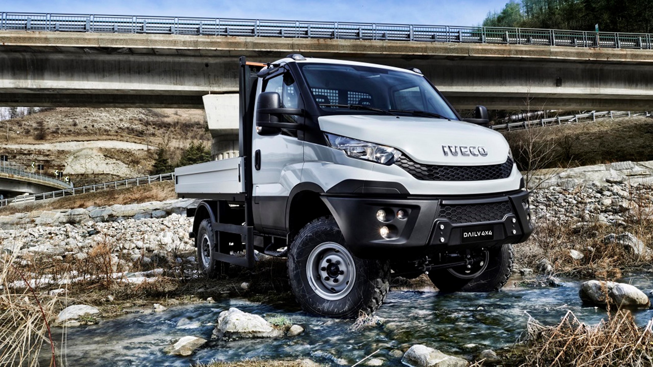 Iveco Daily 4X4 For Hvid Bro 1140X600