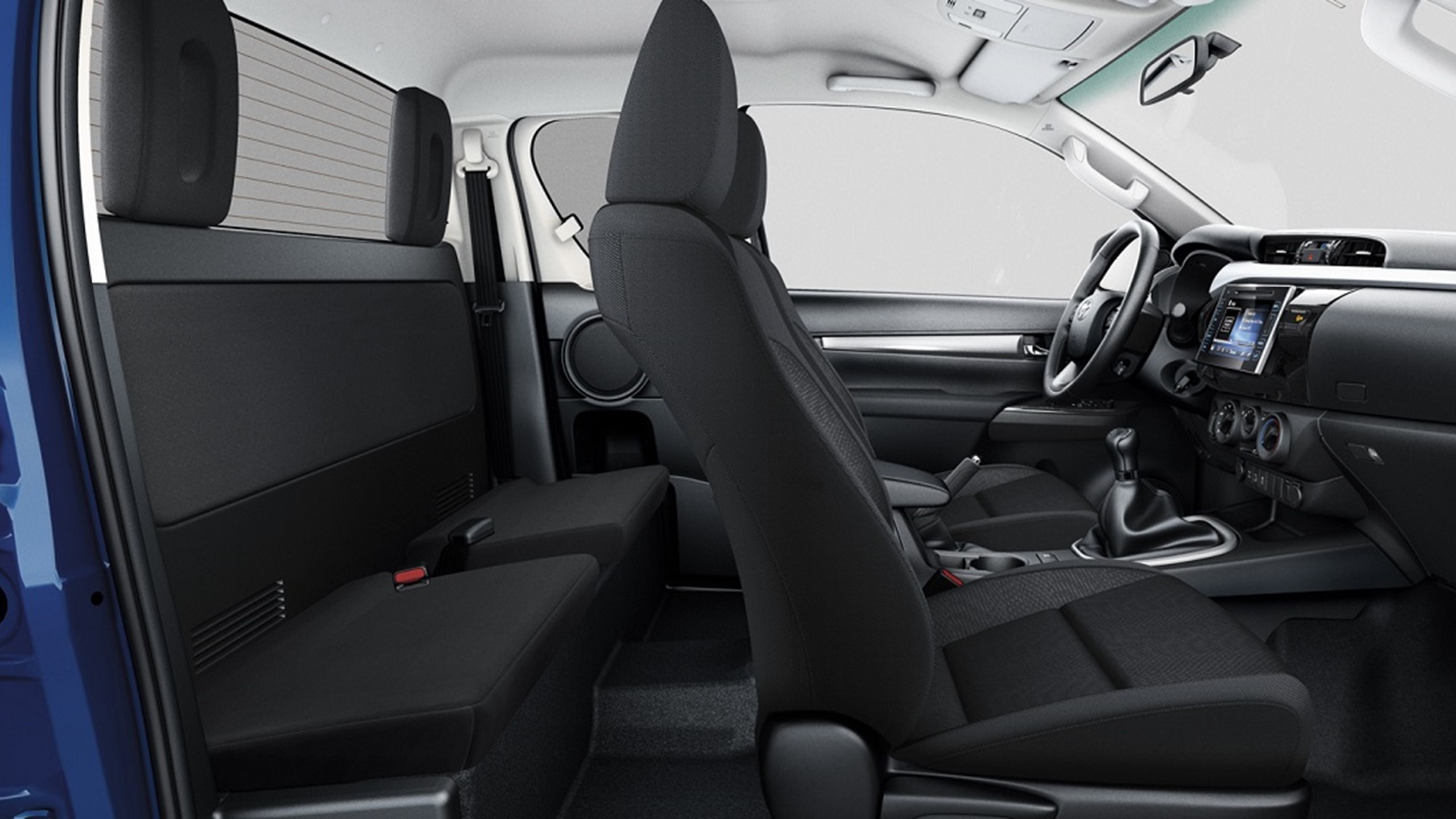 Toyota Hilux 2016 Interior Bag 1140X600