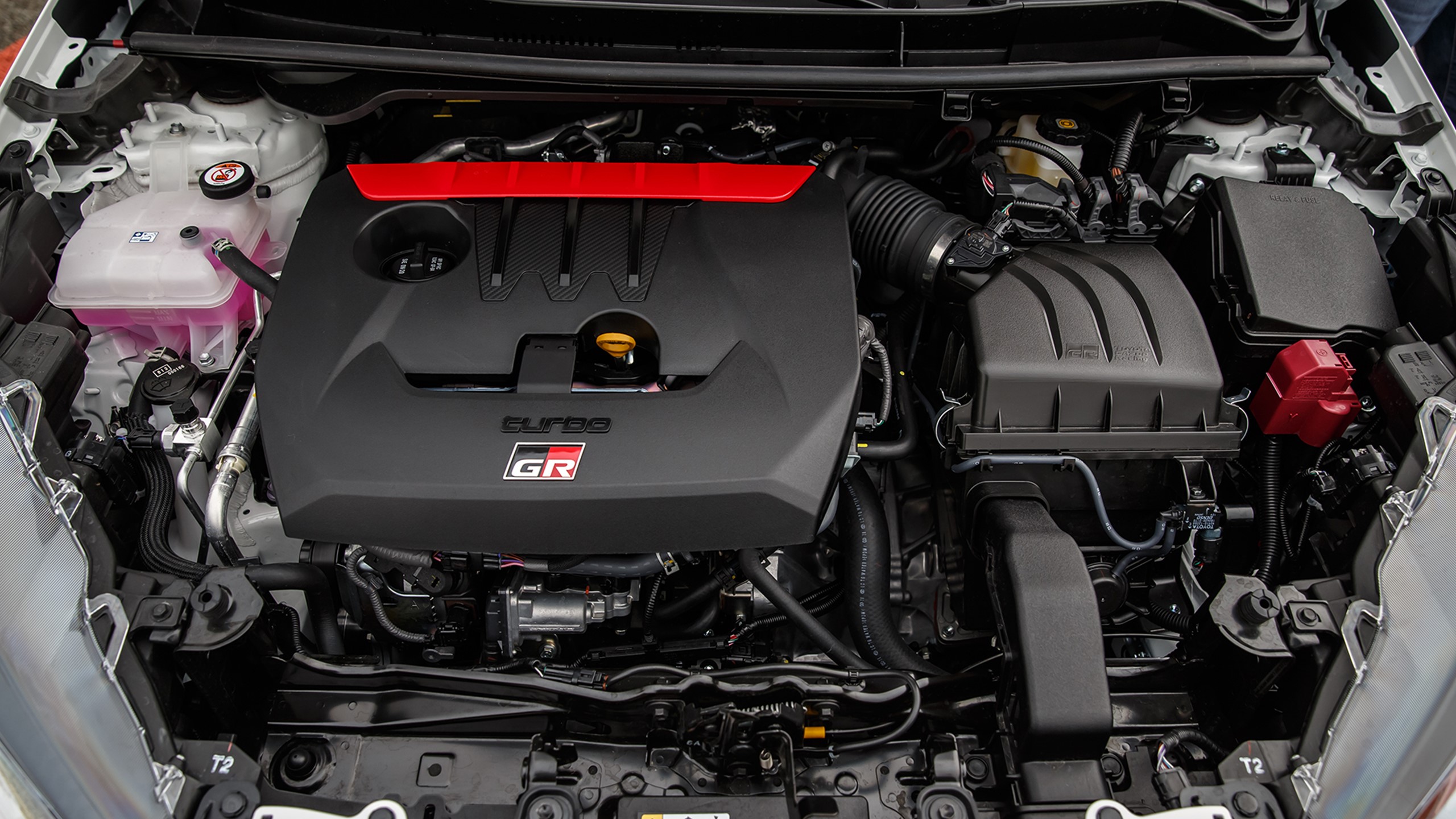 GR Yaris Motor 1900X1069