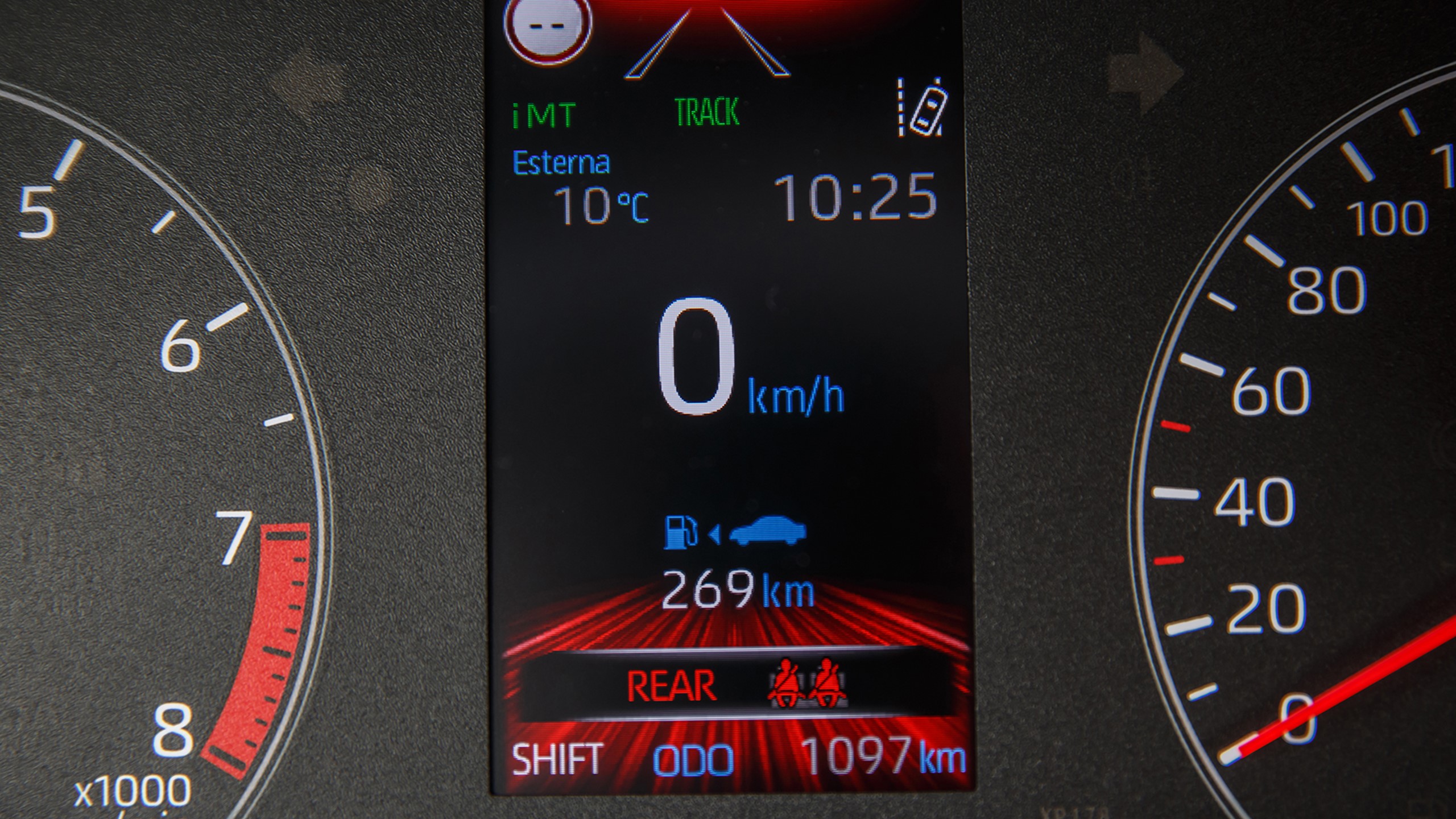 GR Yaris Color Display 1900X1069